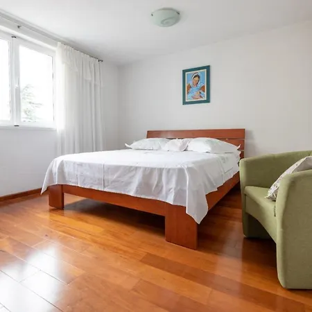 Apartment Mara In Makarska, Center, Sea View